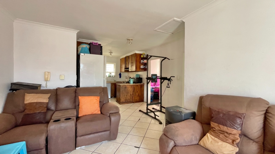2 Bedroom Property for Sale in Anchorage Park Western Cape